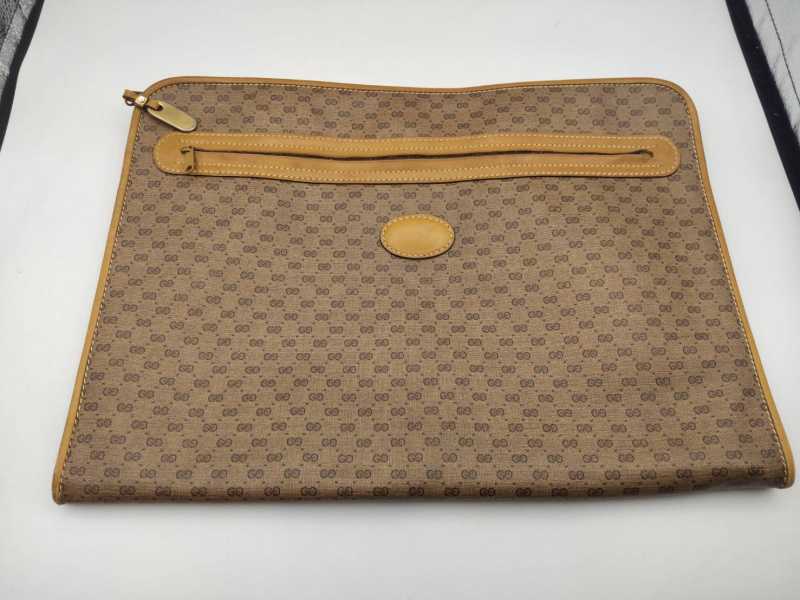 グッチ買取　クラッチバッグ